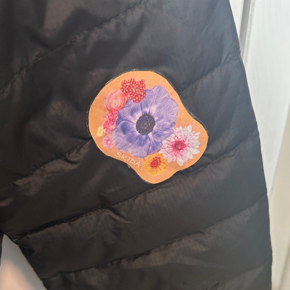 Patagonia Women’s Down Sweater Hoody - Picture 6 of 6